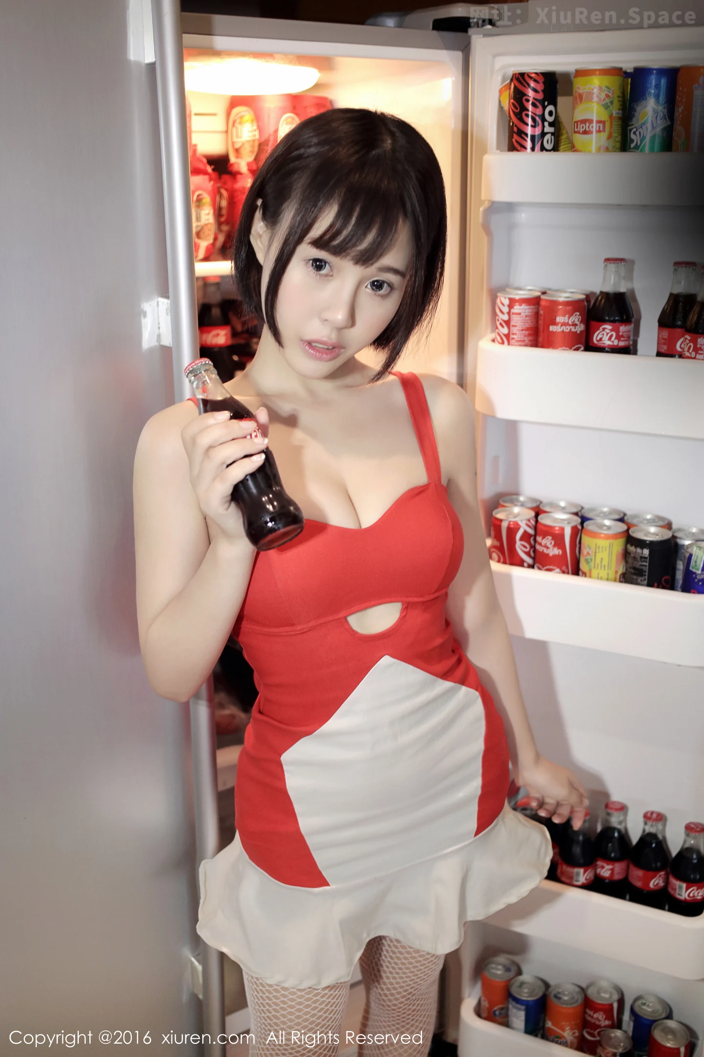 图片[3]-[XiuRen秀人网]VOL.665 嫩模Evelyn艾莉苏梅岛旅拍性感小红裙秀白丝渔网腿袜写真40P-秀人网官方网站